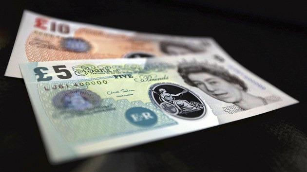Ptilibrov bankovka z  polypropylenov folie. Britov by plastovmi bankovkami mohli platit u v roce 2016.