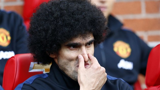 A NA HIT VLTNU J, BUDE TO O NEM JINM. erstv posila Manchesteru United Marouane Fellaini sleduje nov spoluhre v duelu proti Crystal Palace.