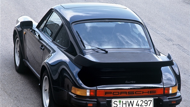 rok 1986: Porsche 911 Turbo 3.3 Coupé