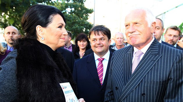 Exprezident Václav Klaus přišel podpořit volební blok Hlavu vzhůru Jany