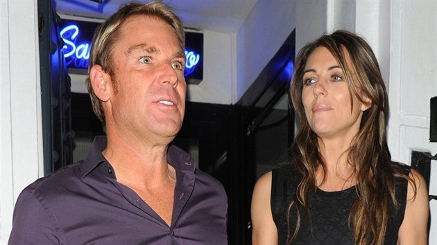 Elizabeth Hurley a Shane Warne