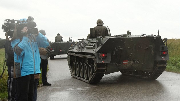 Silnici k pytlkov statku v Grossprielu rakousk policie uzavela. Oblhn trvalo pt  hodin.