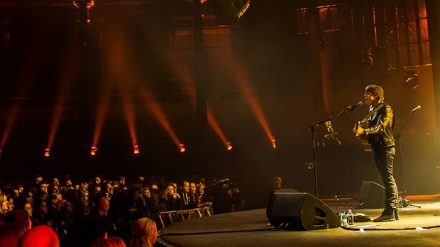Jake Bugg na vystoupen v rmci iTunes festivalu v londnskm klubu Roundhouse.