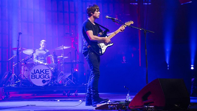 Jake Bugg na vystoupen v rmci iTunes festivalu v londnskm klubu Roundhouse.