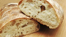 Druhý kousek byl pórovitjí.