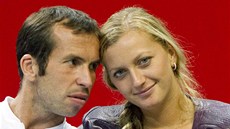 Radek tpánek s Petrou Kvitovou v lói pi daviscupovém semifinále proti