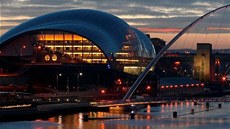 Koncertní halu Sage v britském Gatesheadu navrhl architekt Norman Foster.