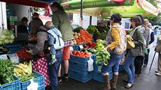 Pokud chcete nakoupit opravdu krásnou zeleninu, zabhnte na Jiák hned v...