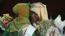 Dojatá vítězka muslimské soutěže krásy je z Nigérie.