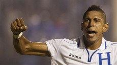 Carlo Costly z Hondurasu slaví gól proti Panam.