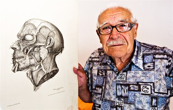 Antonín Dole�al s vyobrazením �ezu hlavou od slavného anatoma a �ýcarského u�ence 18. století Albrechta von Hallera (20. zá�í 2013).