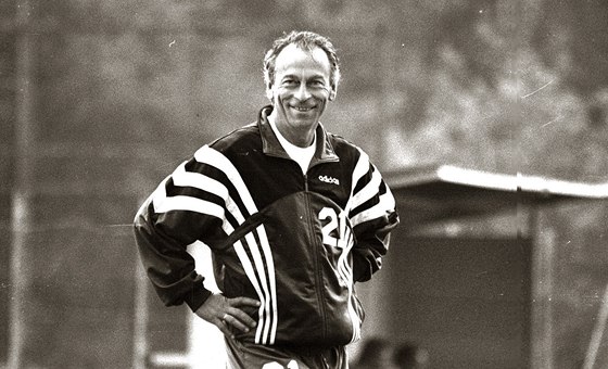 Trenér fotbalové Slavie František Cipro (srpen 1996)