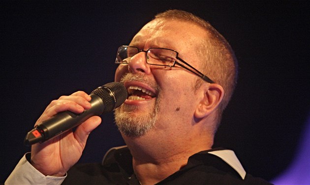 Jednou hz hlavních hv�zd Vyso�ina festu bude slovenský zp�vák Richard Müller.