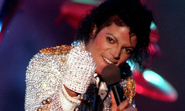 Před čtyřiceti lety Michael Jackson poprvé popřel zemskou přitažlivost