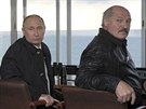 Ruský prezident Vladimir Putin a jeho bloruský protjek se seli na vojenské...