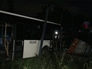 V praských Kolovratech v pátek veer havaroval linkový autobus. idi zemel...