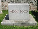 Náhrobek Adolfa Loose ve Vídni