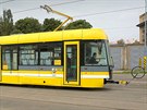 Nov tramvaj Vario LF 2/2 plus zane brzy vozit cestujc v Plzni. Souprava m...