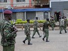 Policisté v Nairobi pi píprav zásahu na obchodní dm, na který zaútoili