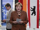 Kancléka Angela Merkelová hlasuje ve volbách v nedli 22. záí 2013