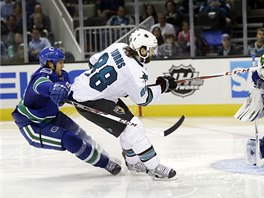 Brent Burns z tmu San Jose Sharks se sice protlail k zakonen, brank