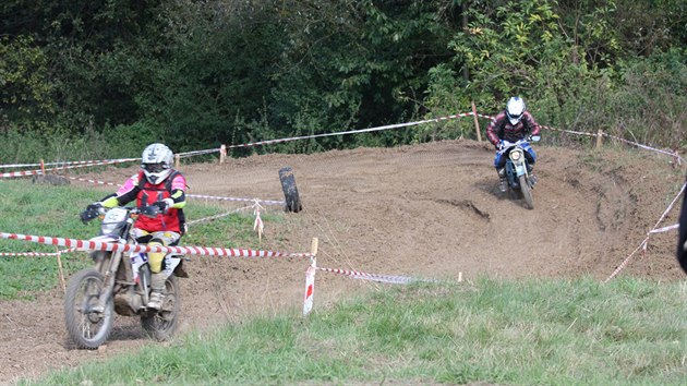 Michal Wojnar a jeho Jawa 50/05 na trati Fichtel cup enduro 2013 v Nmti nad Oslavou.