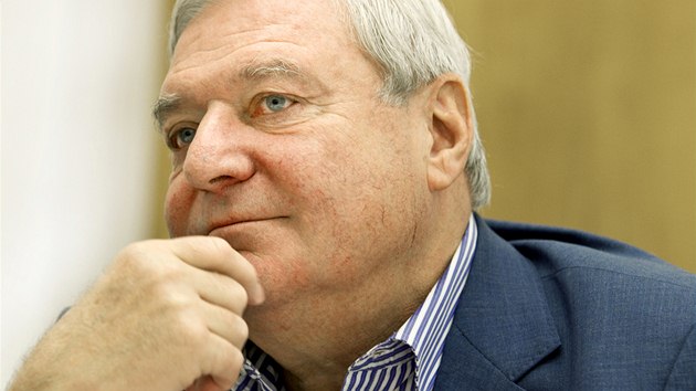 Lobbista Miroslav louf pi rozhovoru pro iDNES.cz (24. z 2013)