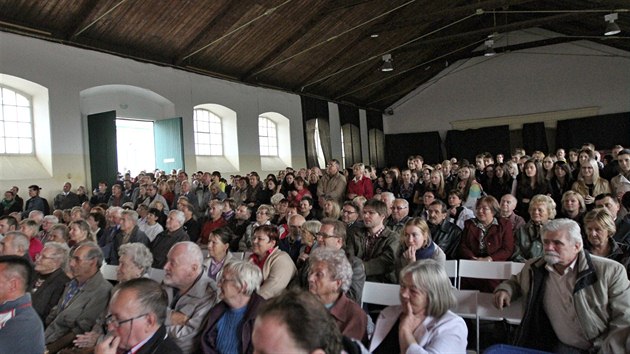 S prezidentem vtinou ve Znojm chtli debatovat jeho vrstevnci.