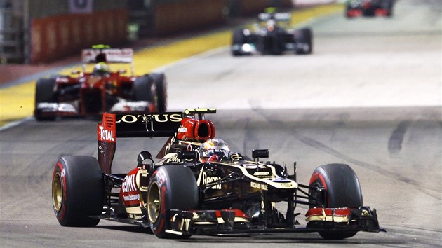 JZDA. Romain Grosjean ve Velk cen Singapuru.