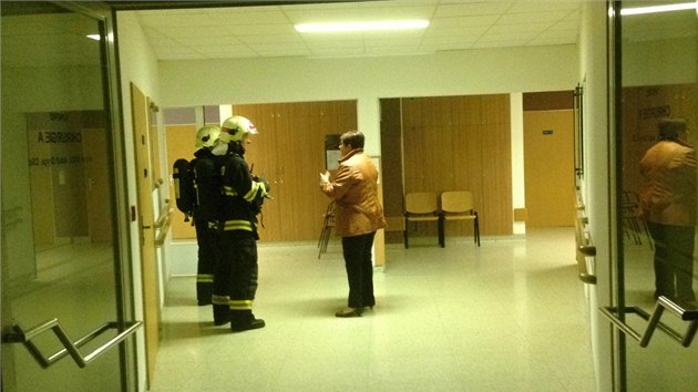 V kantn prostjovsk nemocnice zaalo hoet chladc zazen, kvli hustmu dmu bylo nutn evakuovat pacienty.