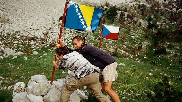 Padlou mstn vlajku jsme vztyili stylov jako tenkrt na Iwodim.