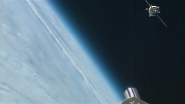 Lo Sojuz se bl k ISS, aby 26.9. 2013 pivezla na stanici ti nov kosmonauty