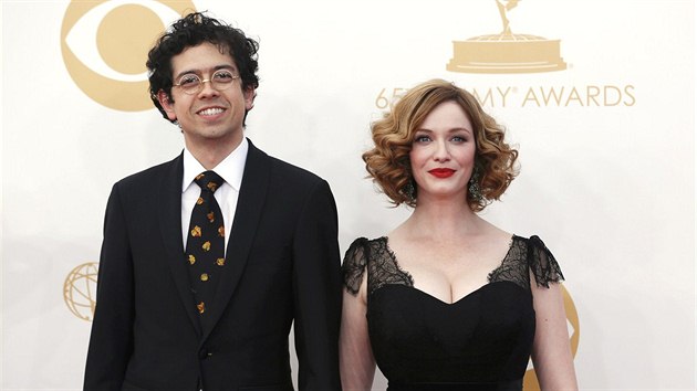 Christina Hendricksov a jej manel Geoffrey Arend na Emmy Awards (Los Angeles, 22. z 2013)