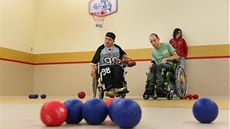 Boccisté Roman Sajdak (vlevo) a Libor Delong p�i tréninku.