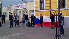 Deset lidí se se�lo na Lannov� t�íd� v �eských Bud�jovicích. P�i�li...