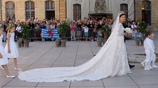 Po skromné civilní svatb v Nmecku se Claire Lademacherová dokala i velké...