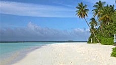 Pestoe ostrov není velký, je na nm jen málo host, take pláe jsou stále