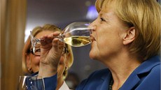 Angela Merkelová slaví své drtivé vítzství v parlamentních volbách. (22. 9.