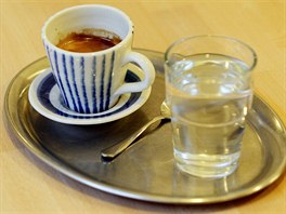 Double Espresso je dvojité klasické espresso, v nm je jednou tolik kávy (16 -...