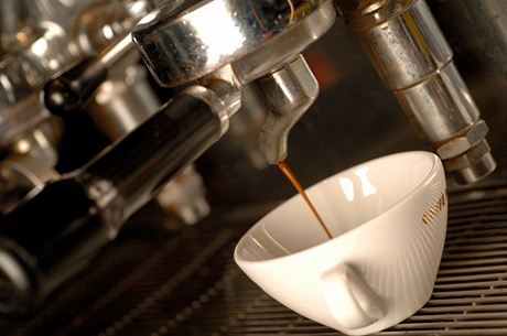 Správné espresso by mlo mít  kolem 30 ml.