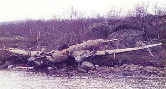Bombardér Pe-2 po vylovení z jezera Kokajavr