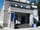 Muzeum nazvan Dm porcelnu s modrou krv vzniklo v budov bvalho kina v...