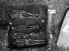 Stedovký hrob rodiny z Nesvtic objevený ped 25 lety
