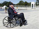 Amerití válení veteráni navtívili památník druhé svtové války ve