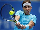 SÍLA. Rafael Nadal v semifinále turnaje v Pekingu proti Tomái Berdychovi.