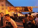 Pivo na festivalu teklo symbolicky ze 171 kohout. Protoe uplynulo 171 let od...