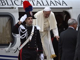 Pape Frantiek ve stedu navtívil msteko Assisi ve stední Itálii. Poprvé...