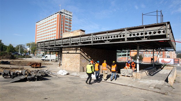 Rekonstrukce podzemní spojky pod silnicí mezi baťovským areálem a zlínským náměstím Práce by měla skončit v létě 2014.