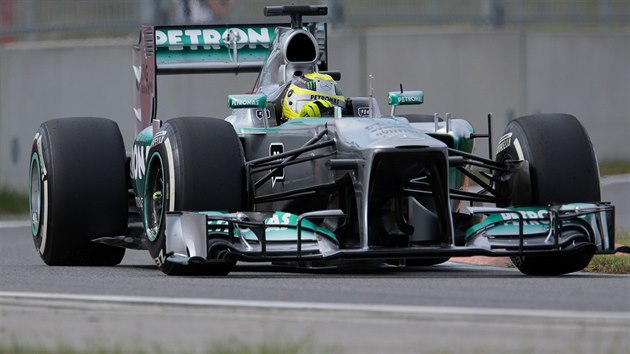 Nico Rosberg ze stje Mercedes v kvalifikaci Velk ceny Koreje.