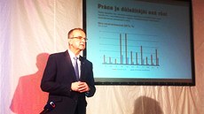 Miroslav Kalousek na tiskové konferenci 3. �íjna 2013